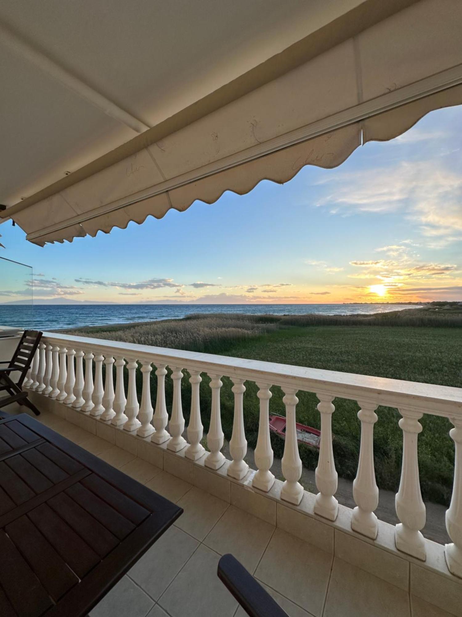 Dimar1 Seaside Apartment Paralia Dionysiou Exterior photo