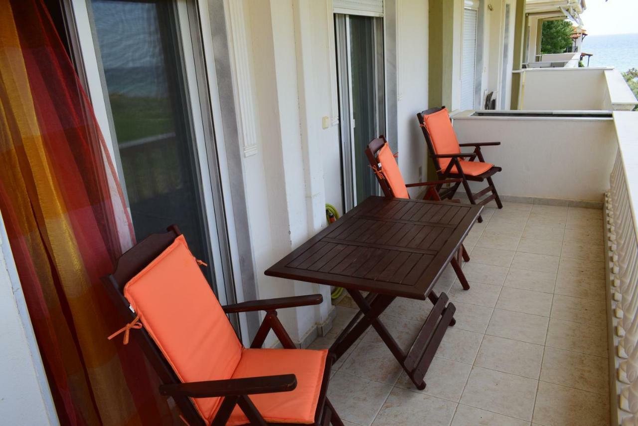 Dimar1 Seaside Apartment Paralia Dionysiou Exterior photo